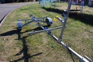 1.2m wide rail and 1 bracket. This is used for one wide kayak or 2 smaller kayak's.